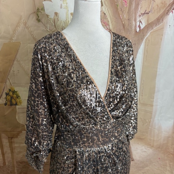 NEW ONE33 Social Leopard Print Draped Mini Sequin dress - Picture 6 of 12